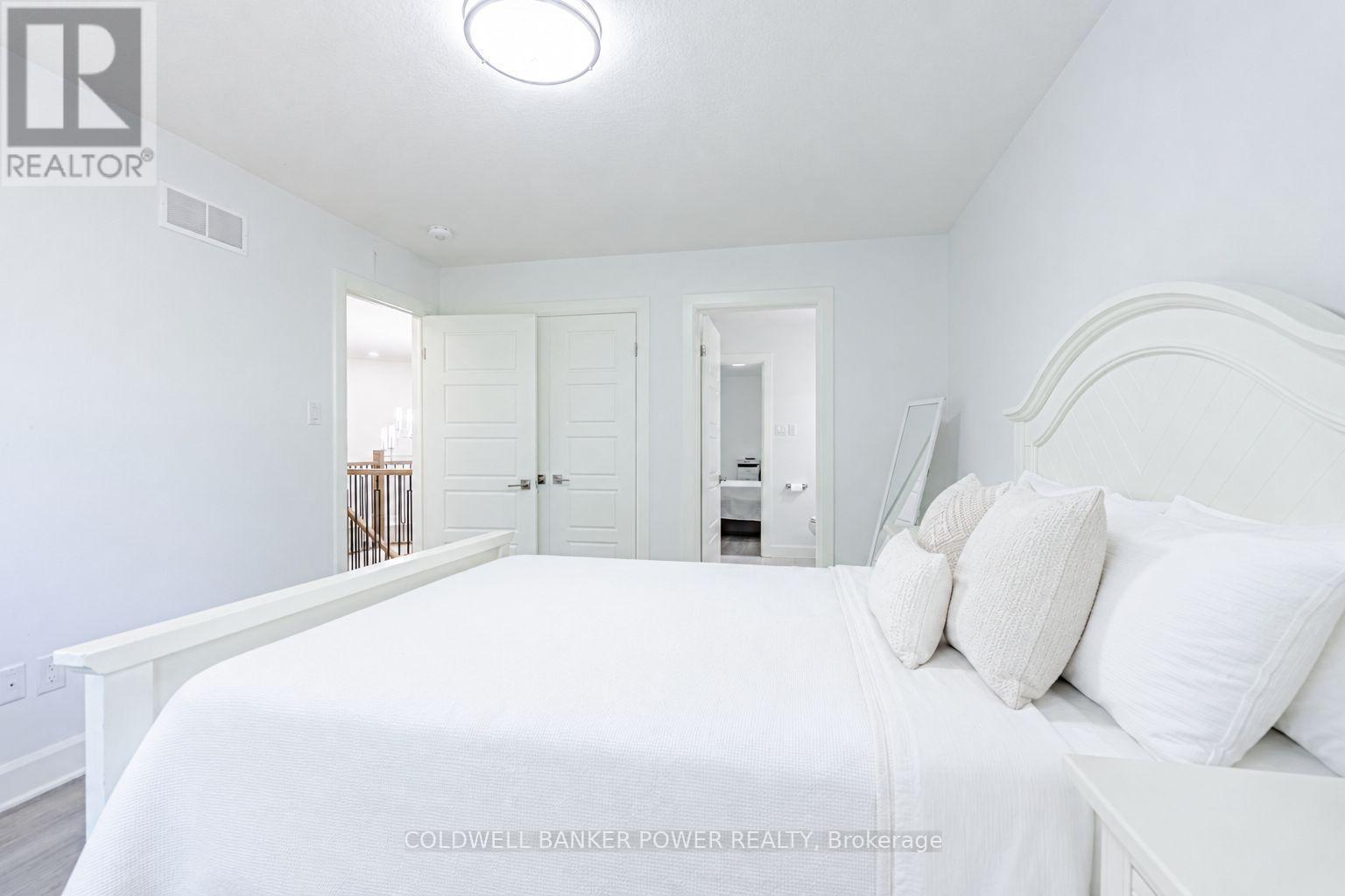 2202 Tripp Drive, London South (South V), ON - Indoor Photo Showing Bedroom