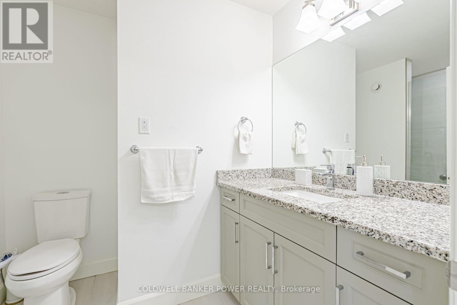 2202 Tripp Drive, London South (South V), ON - Indoor Photo Showing Bathroom