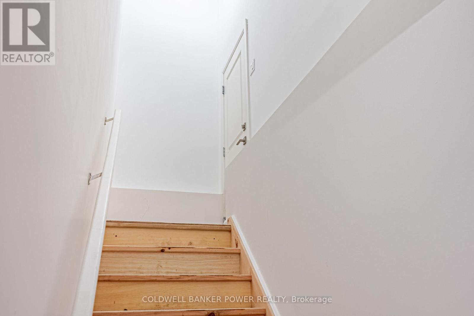 2202 Tripp Drive, London South (South V), ON -