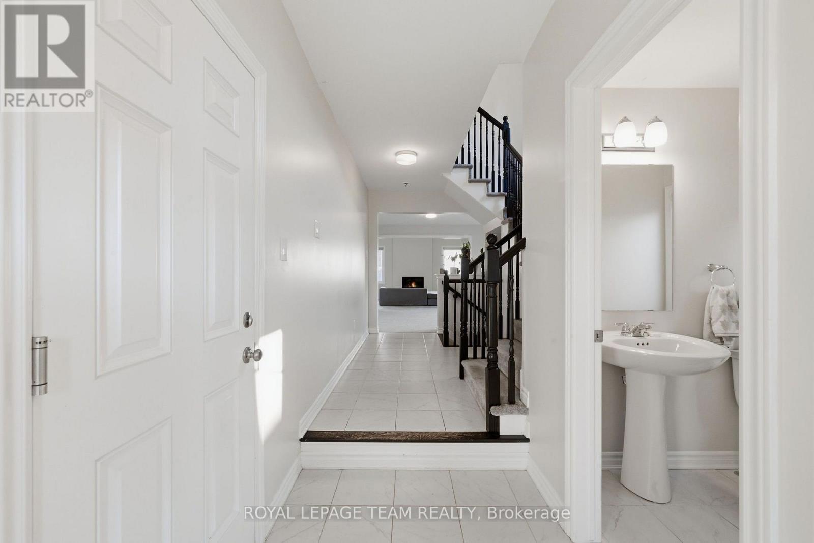 153 Unity Place, Ottawa, ON - Indoor Photo Showing Other Room