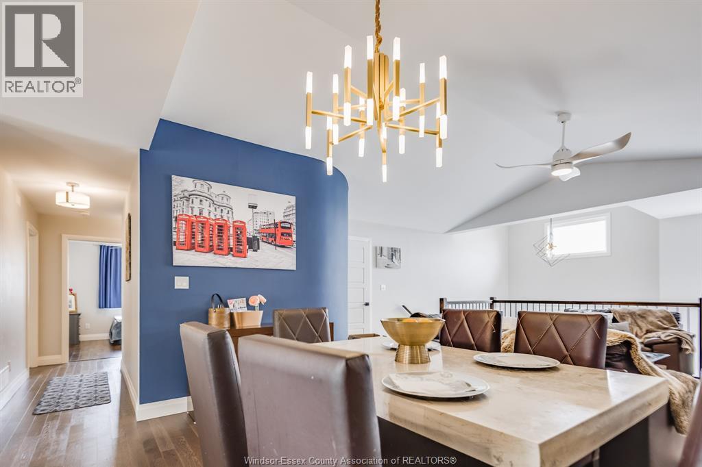 257 Robinson Avenue, Essex, ON - Indoor Photo Showing Dining Room