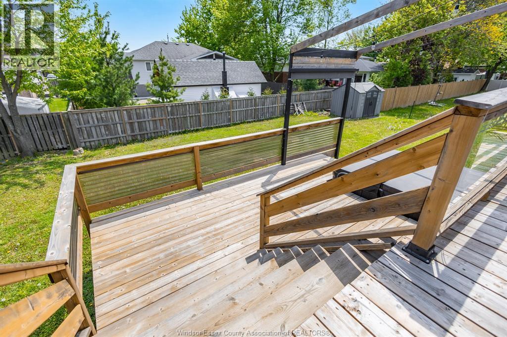 257 Robinson Avenue, Essex, ON - Outdoor With Deck Patio Veranda