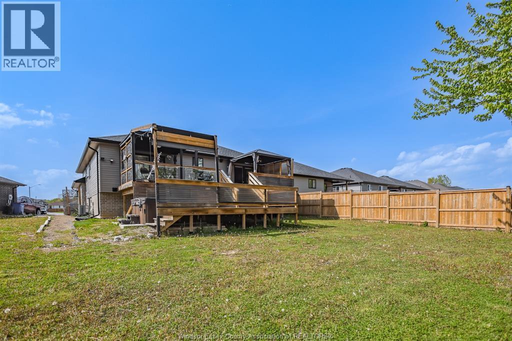257 Robinson Avenue, Essex, ON - Outdoor