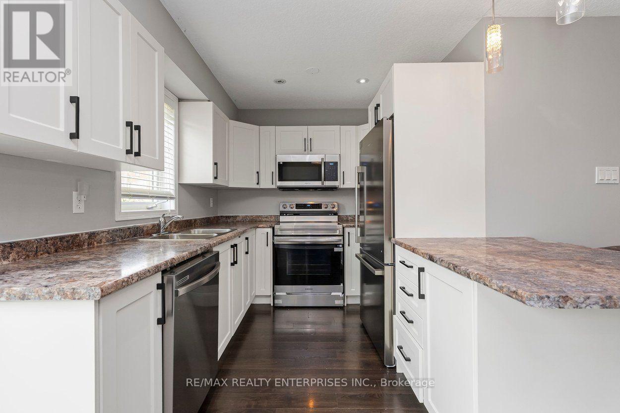 2248 Seton Crescent, Burlington, ON - Indoor Photo Showing Kitchen With Stainless Steel Kitchen With Double Sink