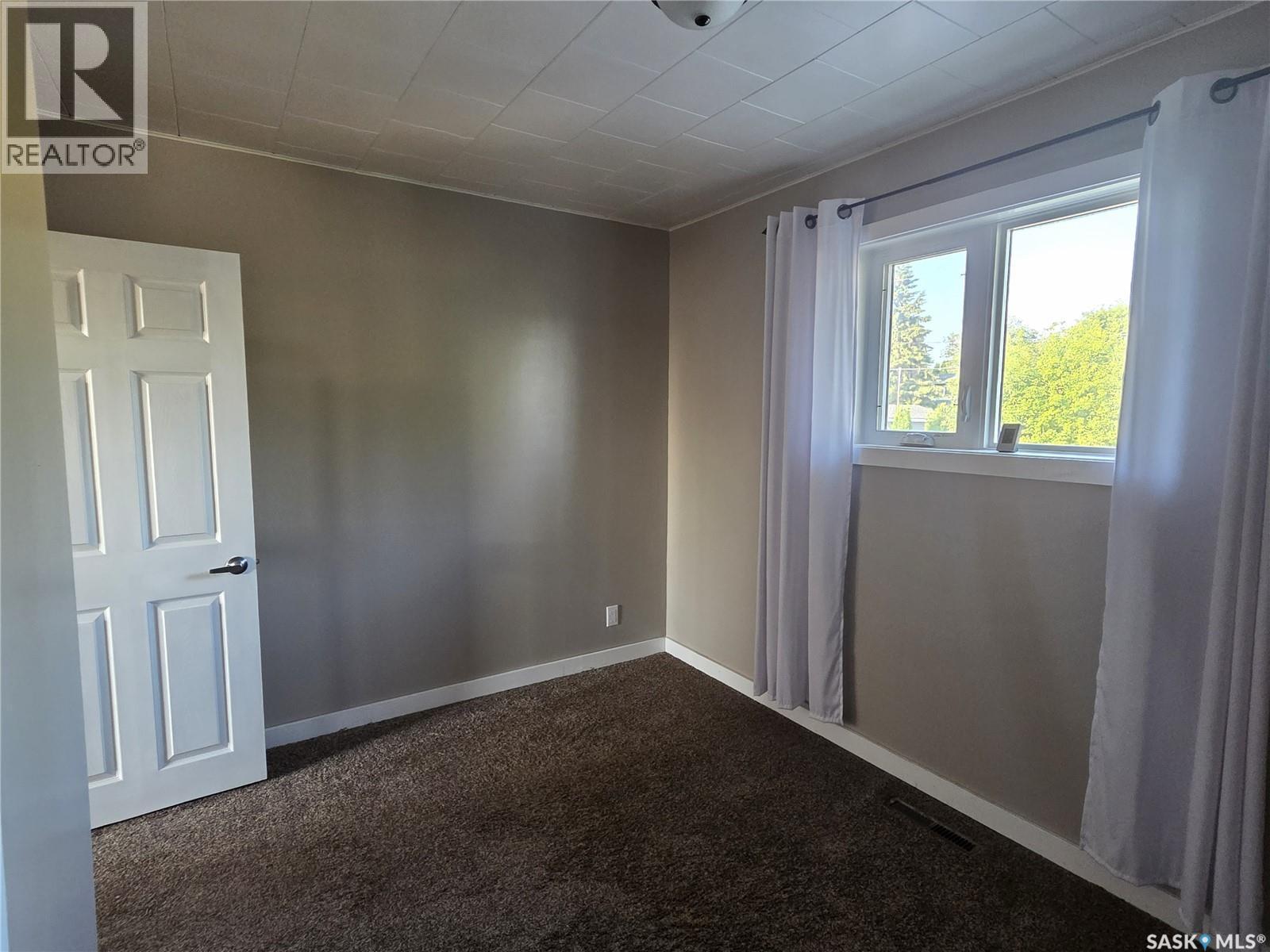 220 4Th Street Nw, Wadena, SK - Indoor Photo Showing Other Room