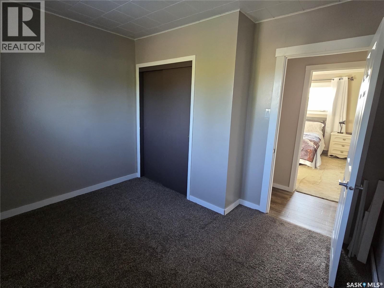 220 4Th Street Nw, Wadena, SK - Indoor