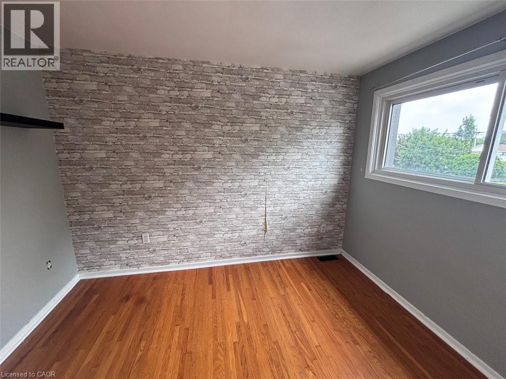 5 Viking Court Unit# 304, Grimsby, ON - Indoor Photo Showing Other Room