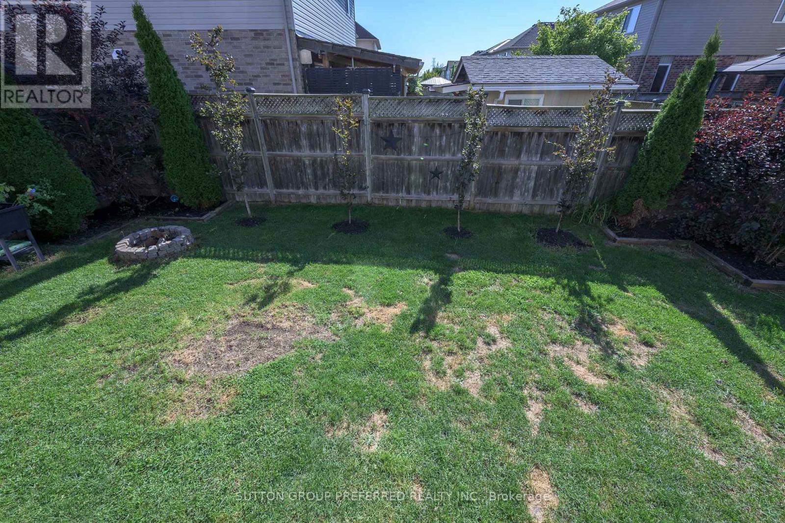 3288 Turner Crescent, London South (South U), ON - Outdoor