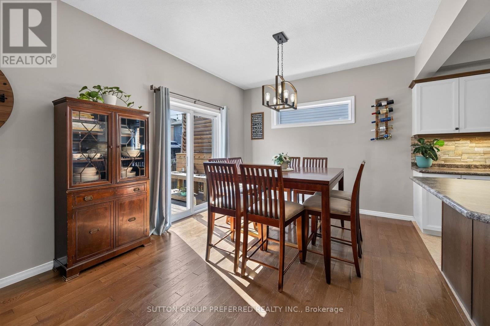 3288 Turner Crescent, London South (South U), ON - Indoor Photo Showing Dining Room