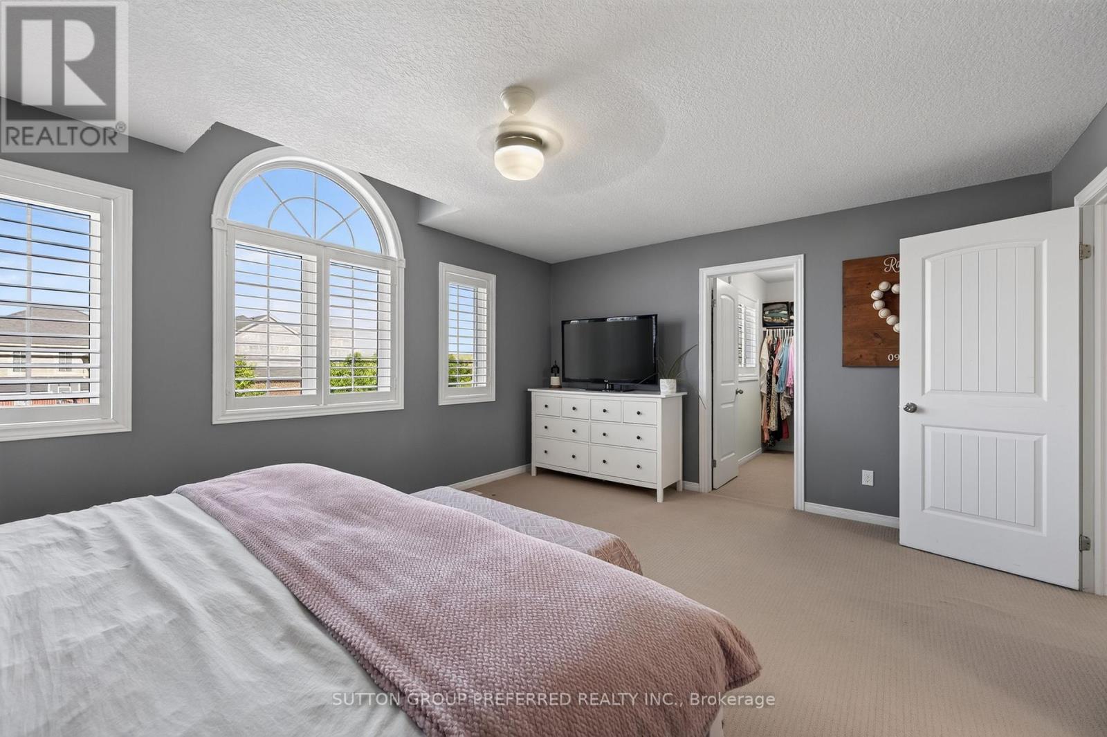 3288 Turner Crescent, London South (South U), ON - Indoor Photo Showing Bedroom