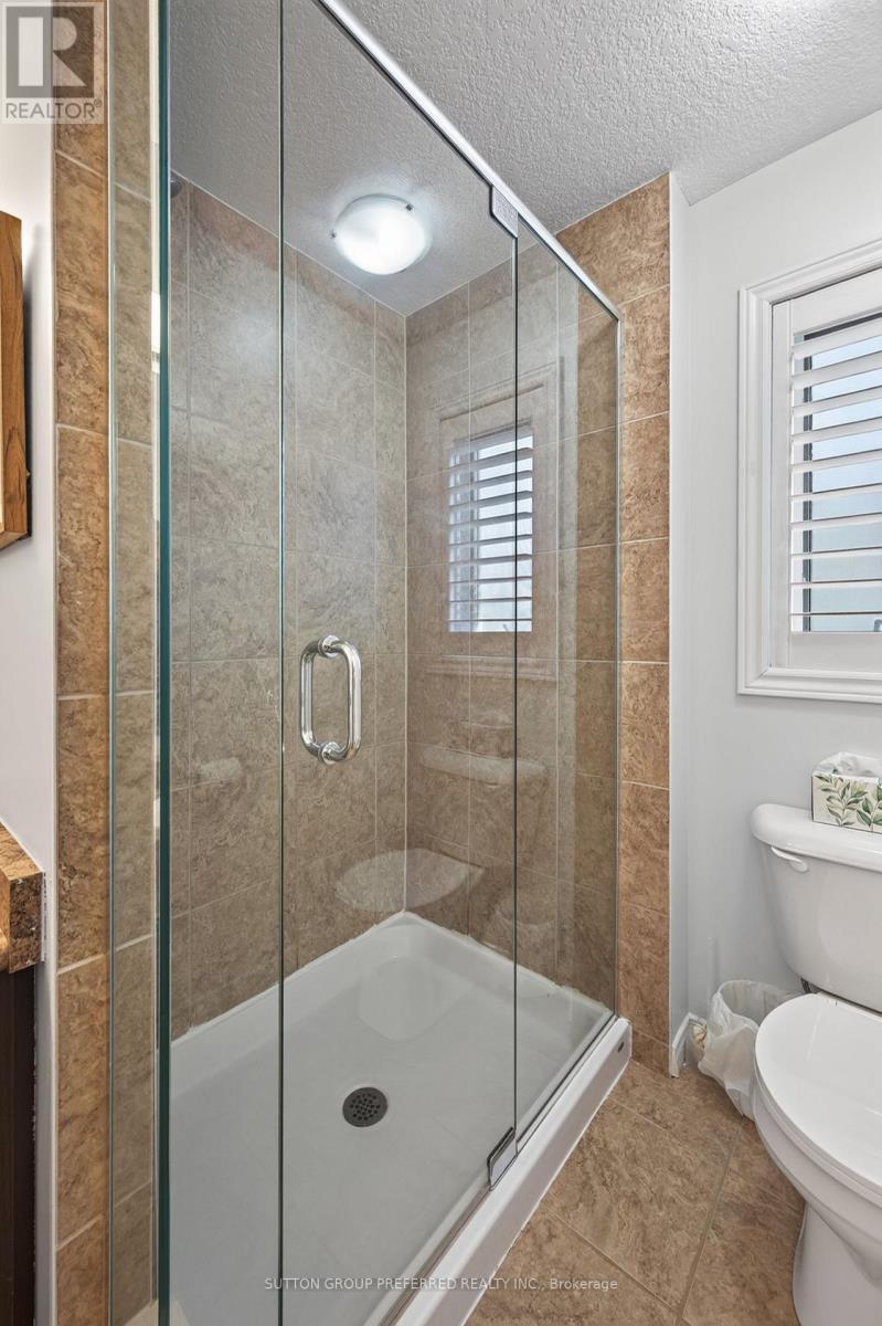 3288 Turner Crescent, London South (South U), ON - Indoor Photo Showing Bathroom