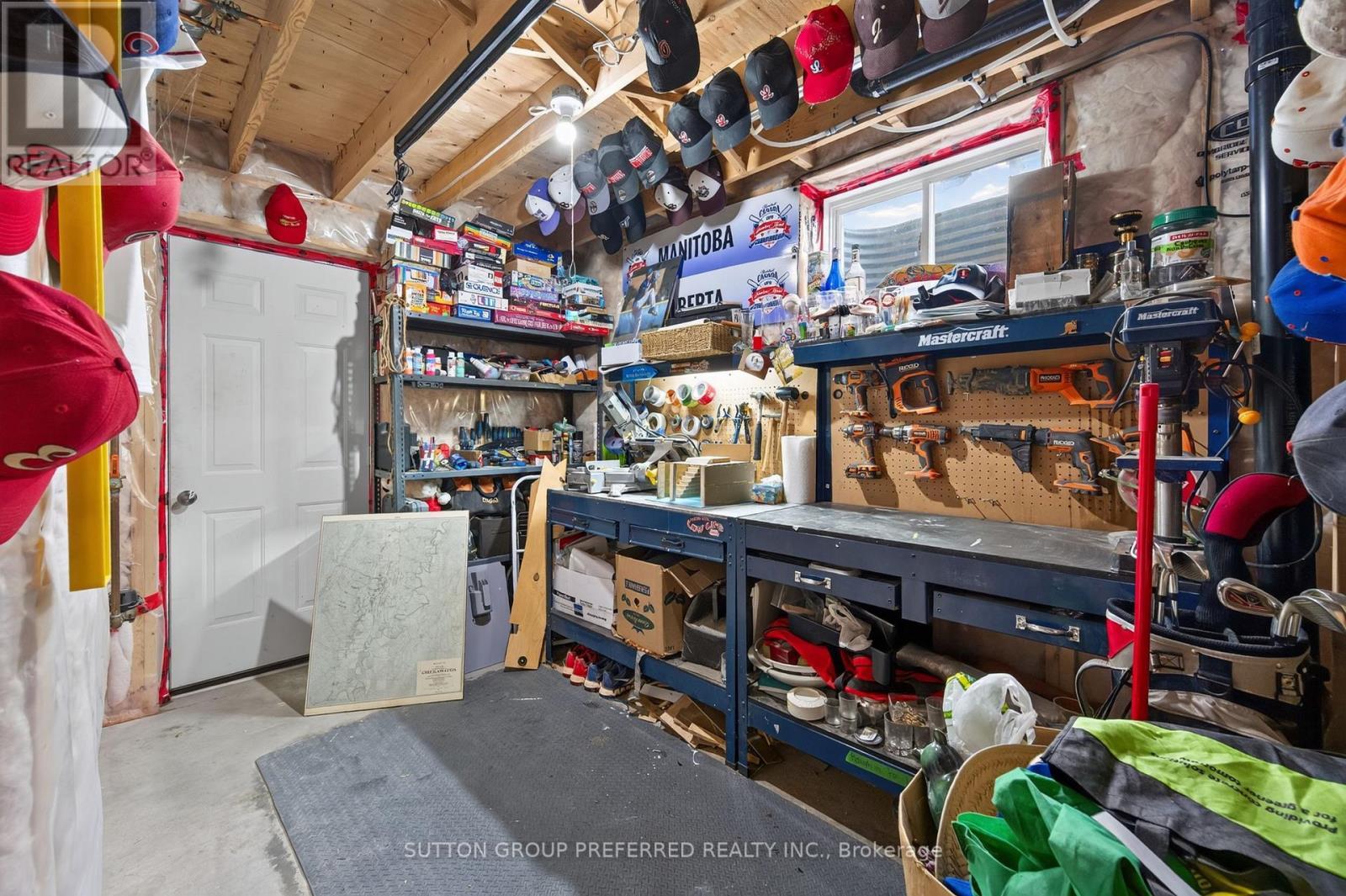 3288 Turner Crescent, London South (South U), ON - Indoor