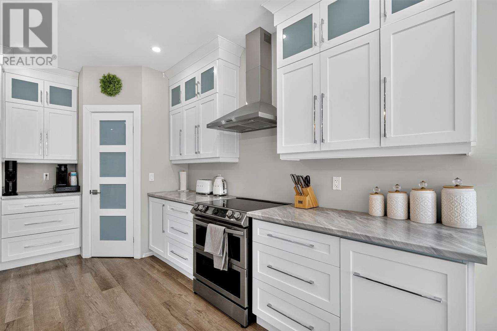 6-14A Drover'S Road, Upper Island Cove, NL - Indoor Photo Showing Kitchen With Upgraded Kitchen