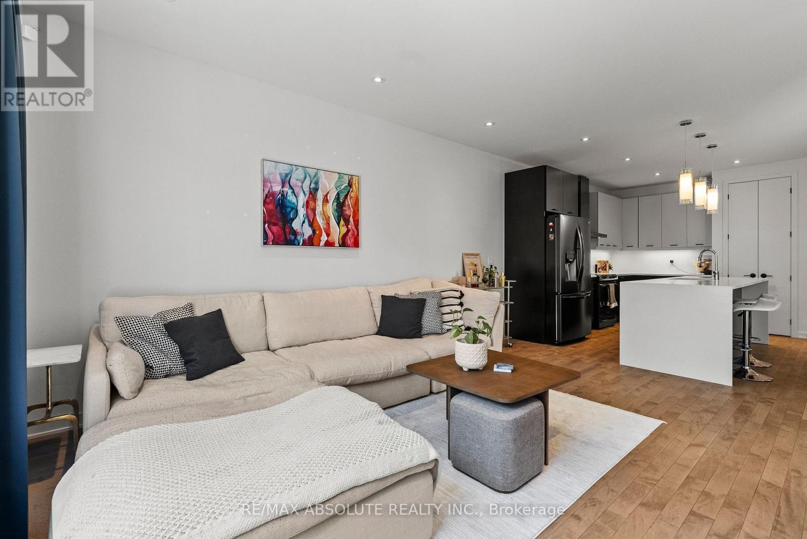 1072 Lunar Glow Crescent, Ottawa, ON - Indoor Photo Showing Living Room
