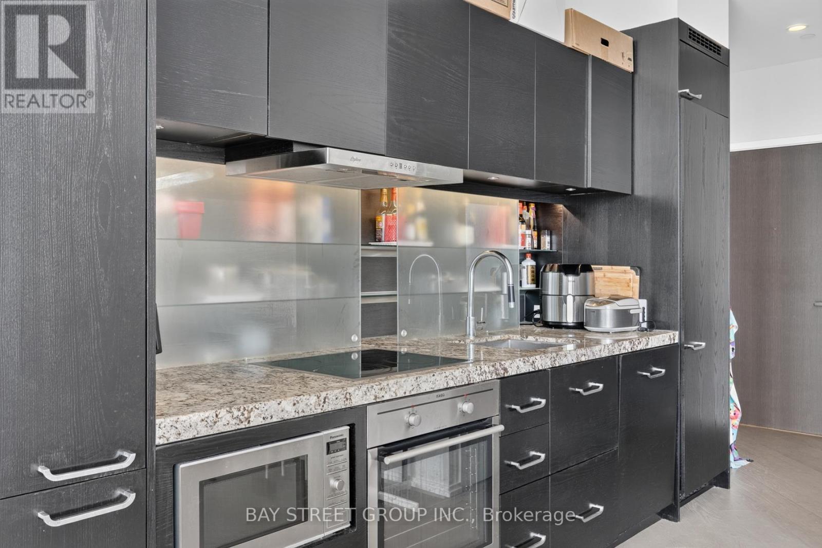 5102 - 45 Charles Street E, Toronto, ON - Indoor Photo Showing Kitchen With Upgraded Kitchen