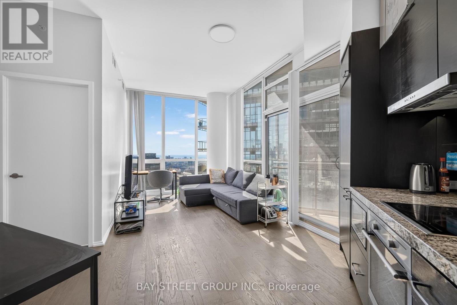 5102 - 45 Charles Street E, Toronto, ON - Indoor