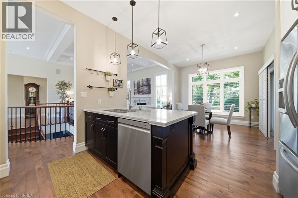 14 Ellington Place, Brantford, ON - Indoor Photo Showing Kitchen