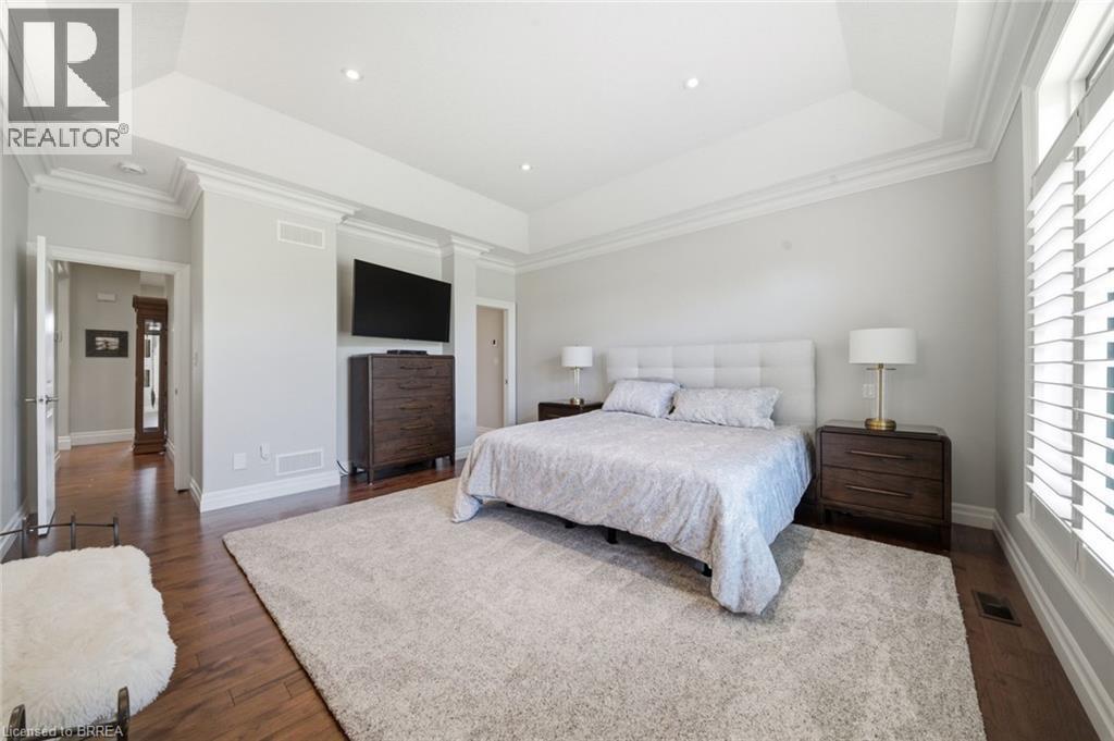 14 Ellington Place, Brantford, ON - Indoor Photo Showing Bedroom