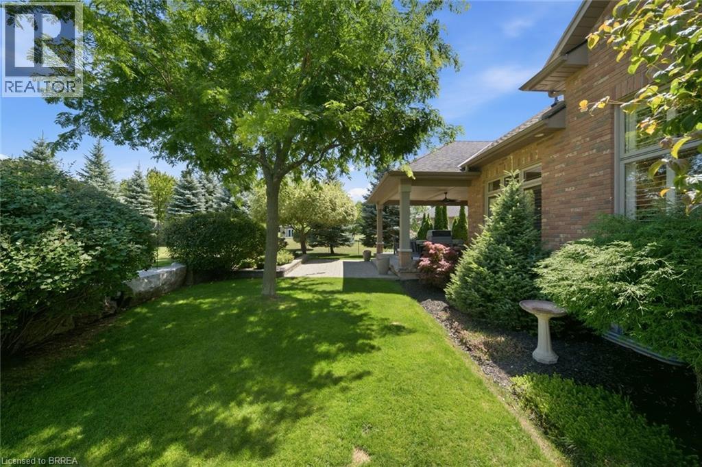 14 Ellington Place, Brantford, ON - Outdoor