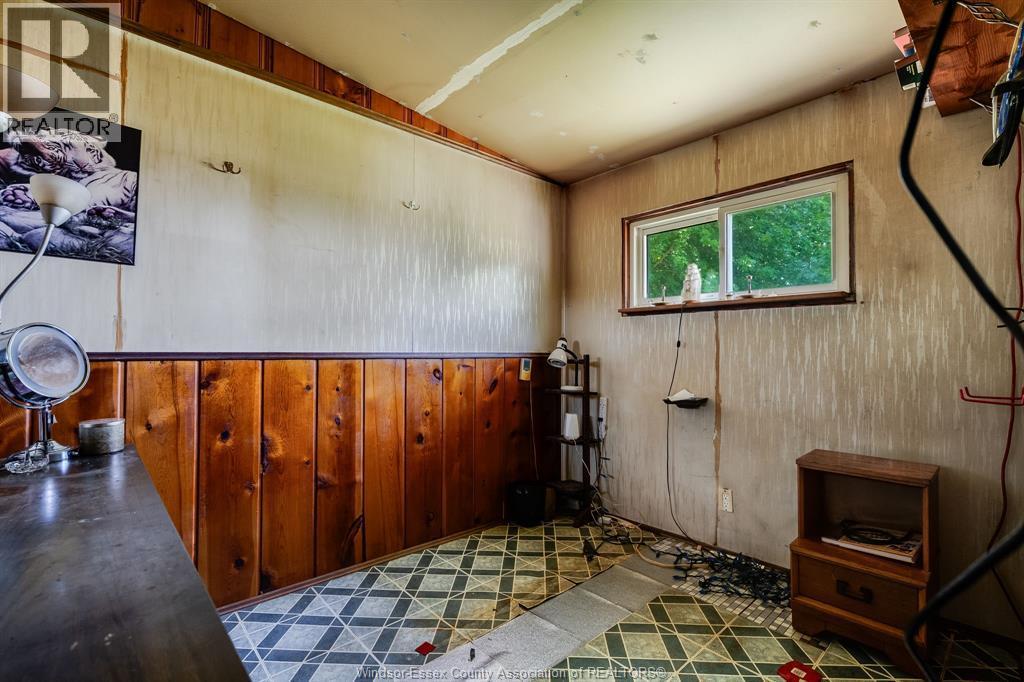 1624 Tilton Line, Wheatley, ON - Indoor Photo Showing Other Room