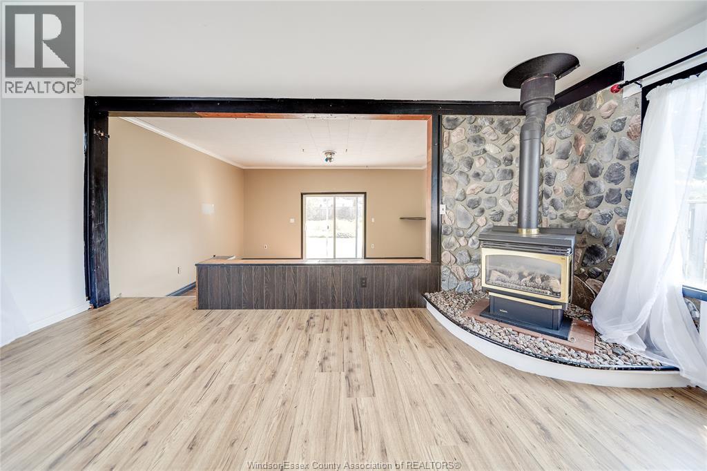1650 Glendale, Windsor, ON - Indoor Photo Showing Other Room With Fireplace