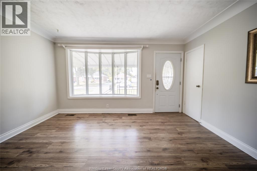 1650 Glendale, Windsor, ON - Indoor Photo Showing Other Room
