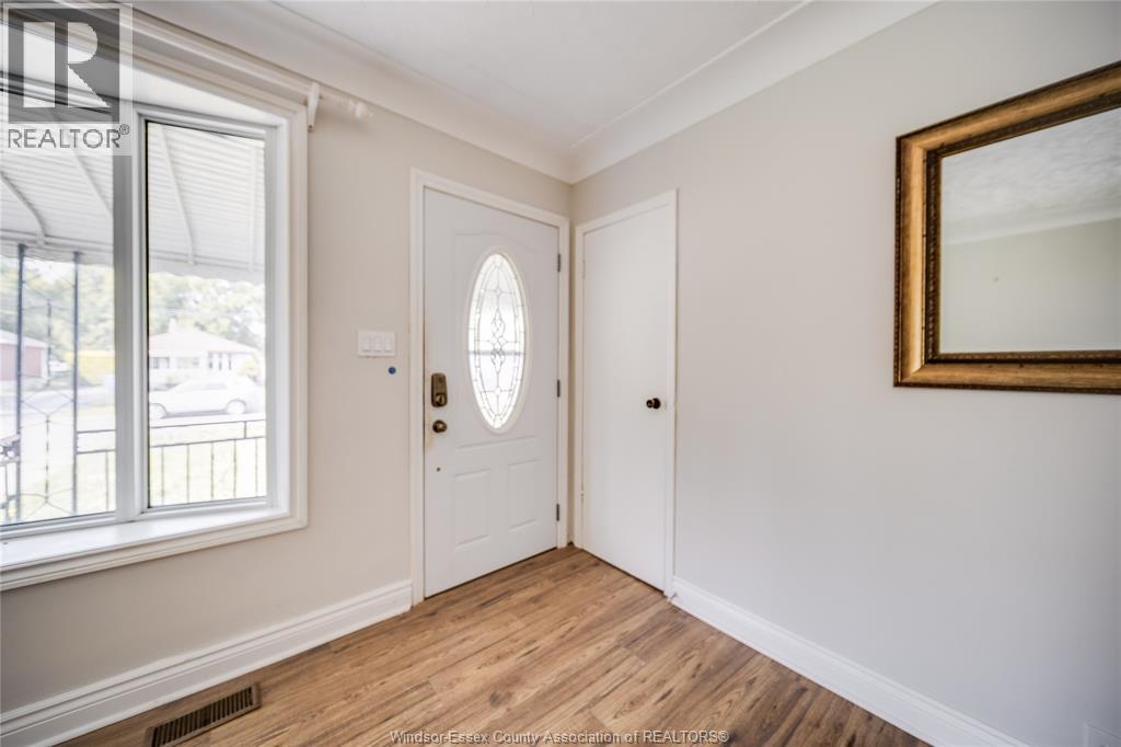 1650 Glendale, Windsor, ON - Indoor Photo Showing Other Room