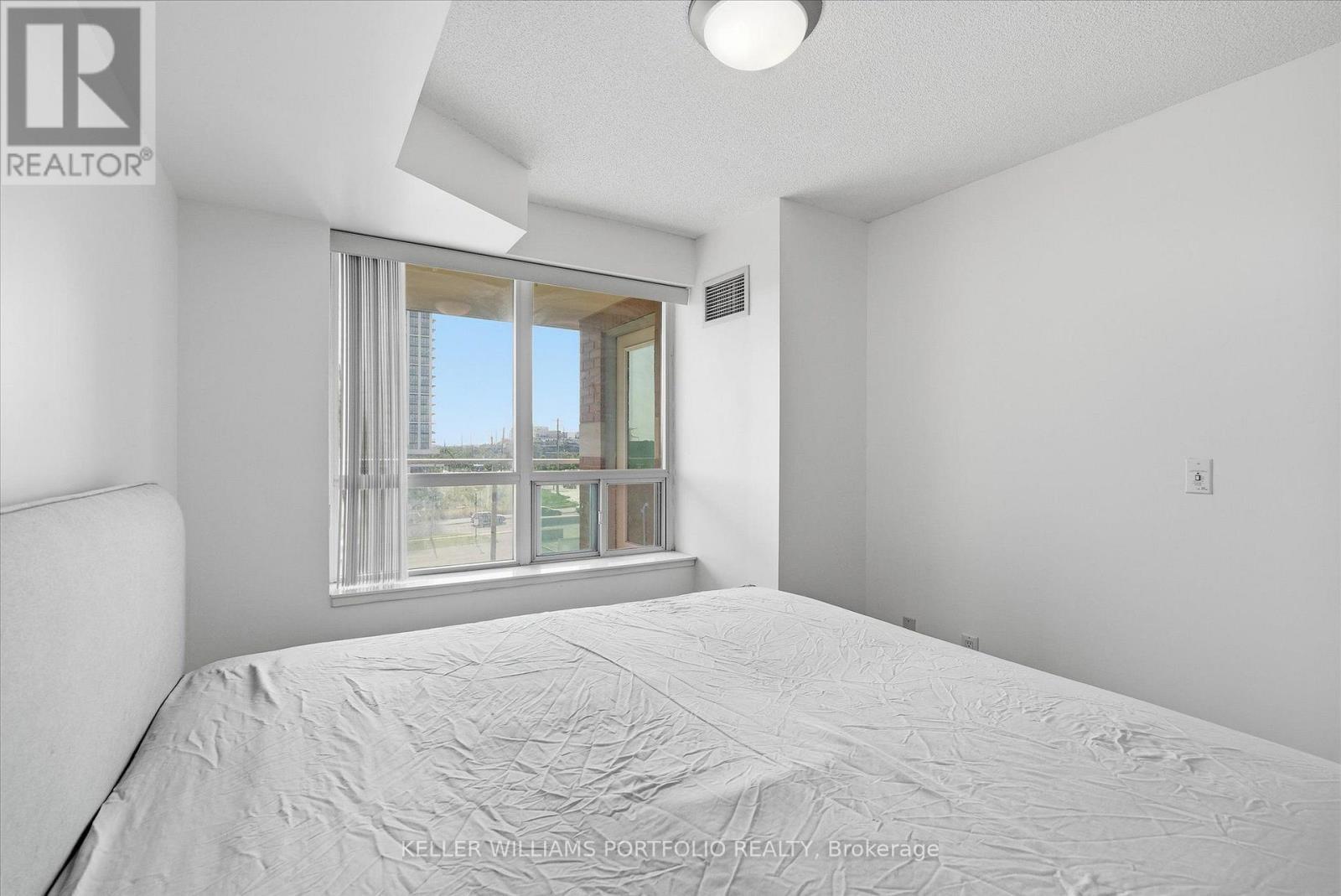 607 - 48 Suncrest Boulevard, Markham, ON - Indoor Photo Showing Bedroom