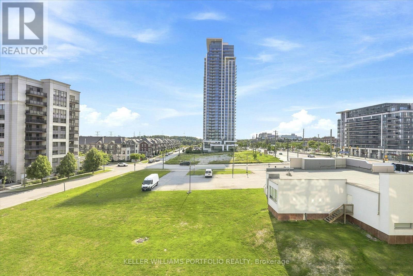 607 - 48 Suncrest Boulevard, Markham, ON - Outdoor