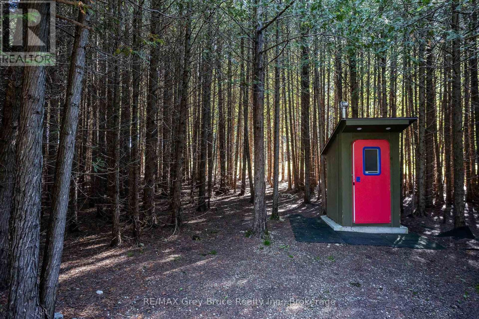 Compost Toilet - 563878 Holland Glenelg Townline, West Grey, ON - Outdoor