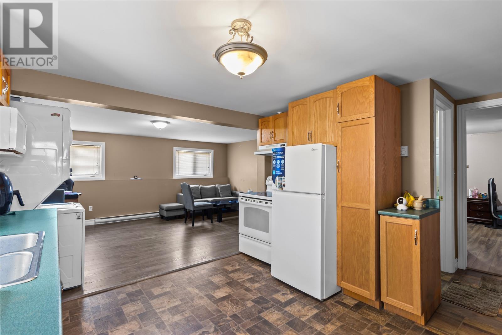 33 Dunluce Crescent, Mount Pearl, NL - Indoor Photo Showing Kitchen