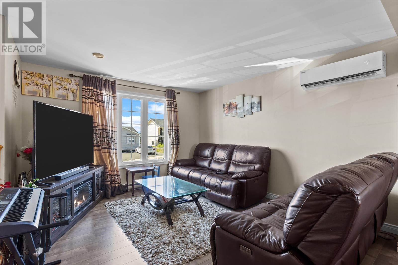 33 Dunluce Crescent, Mount Pearl, NL - Indoor Photo Showing Living Room