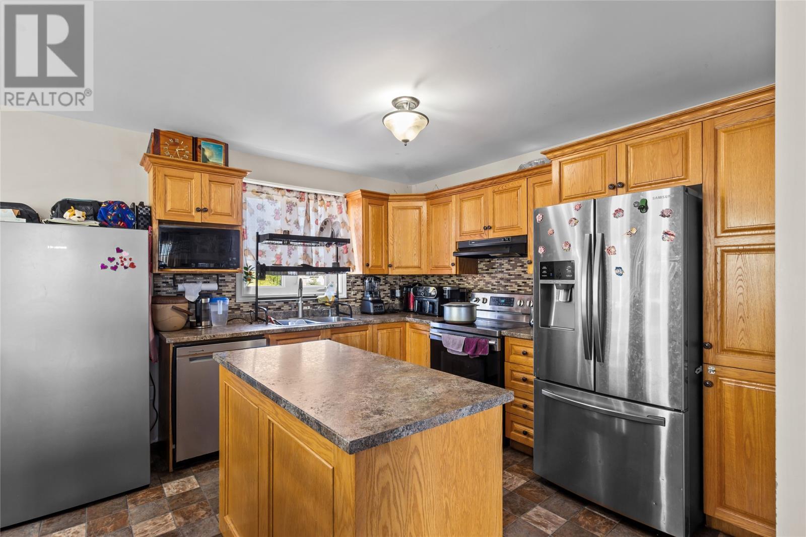 33 Dunluce Crescent, Mount Pearl, NL - Indoor Photo Showing Kitchen With Double Sink