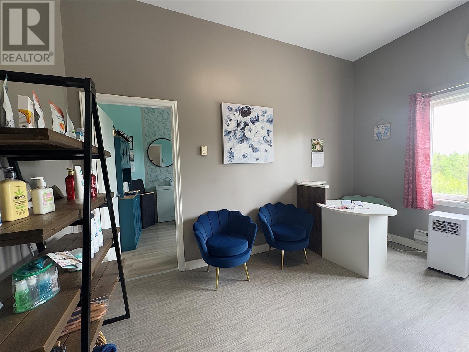112 Main, Dildo, NL