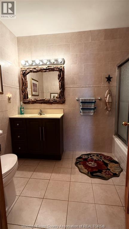 965 West Shore Road, Pelee Island, ON - Indoor Photo Showing Bathroom