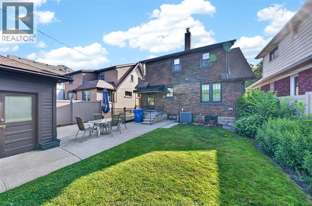 2333 Chilver, Windsor, ON - Outdoor