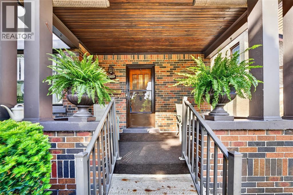 2333 Chilver, Windsor, ON - Outdoor With Deck Patio Veranda With Exterior