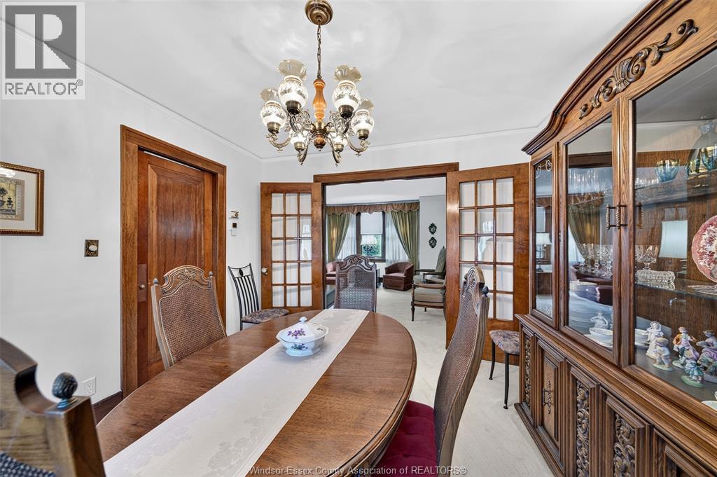 2333 Chilver, Windsor, ON - Indoor Photo Showing Dining Room