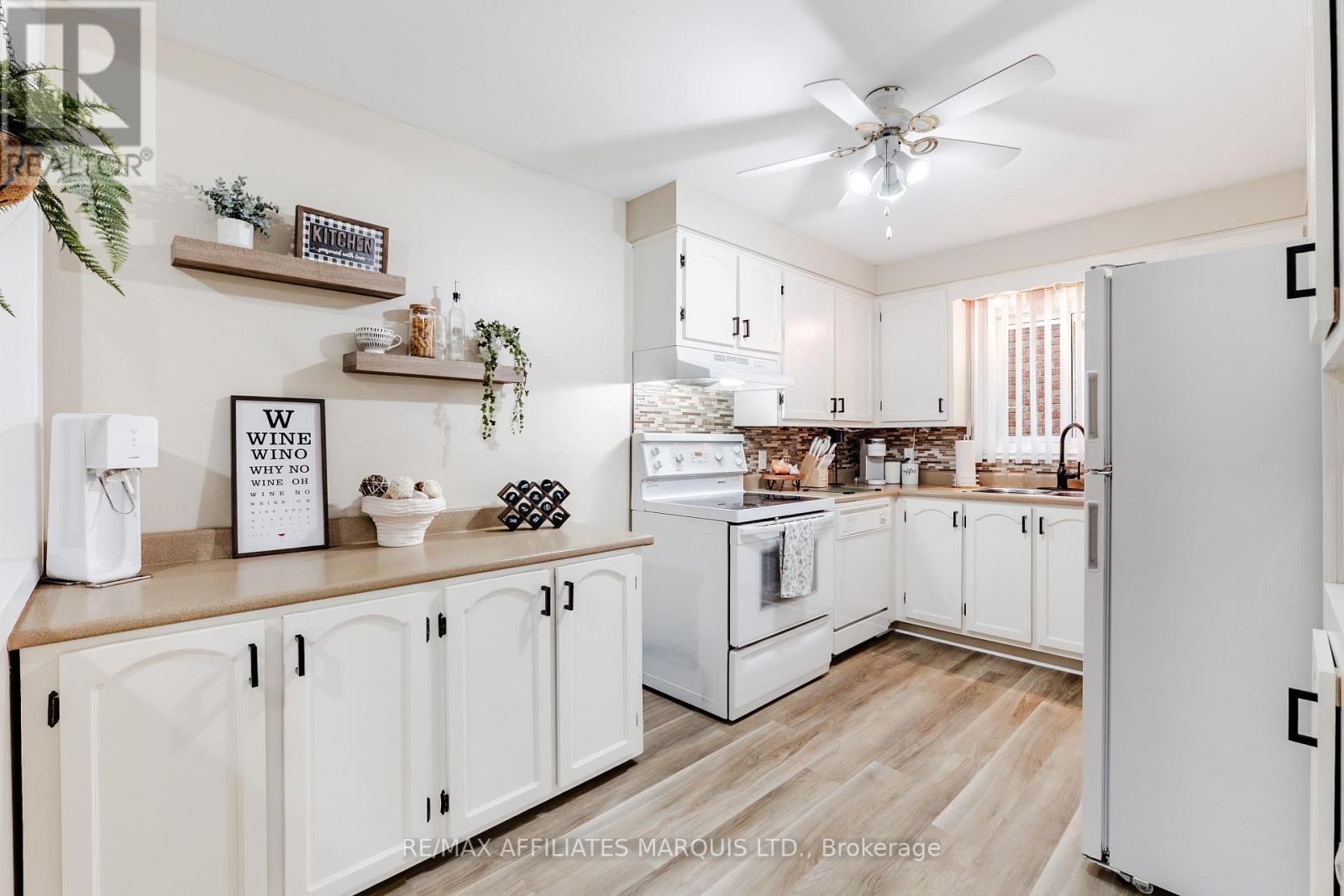 709 Champlain Drive, Cornwall, ON - Indoor Photo Showing Kitchen