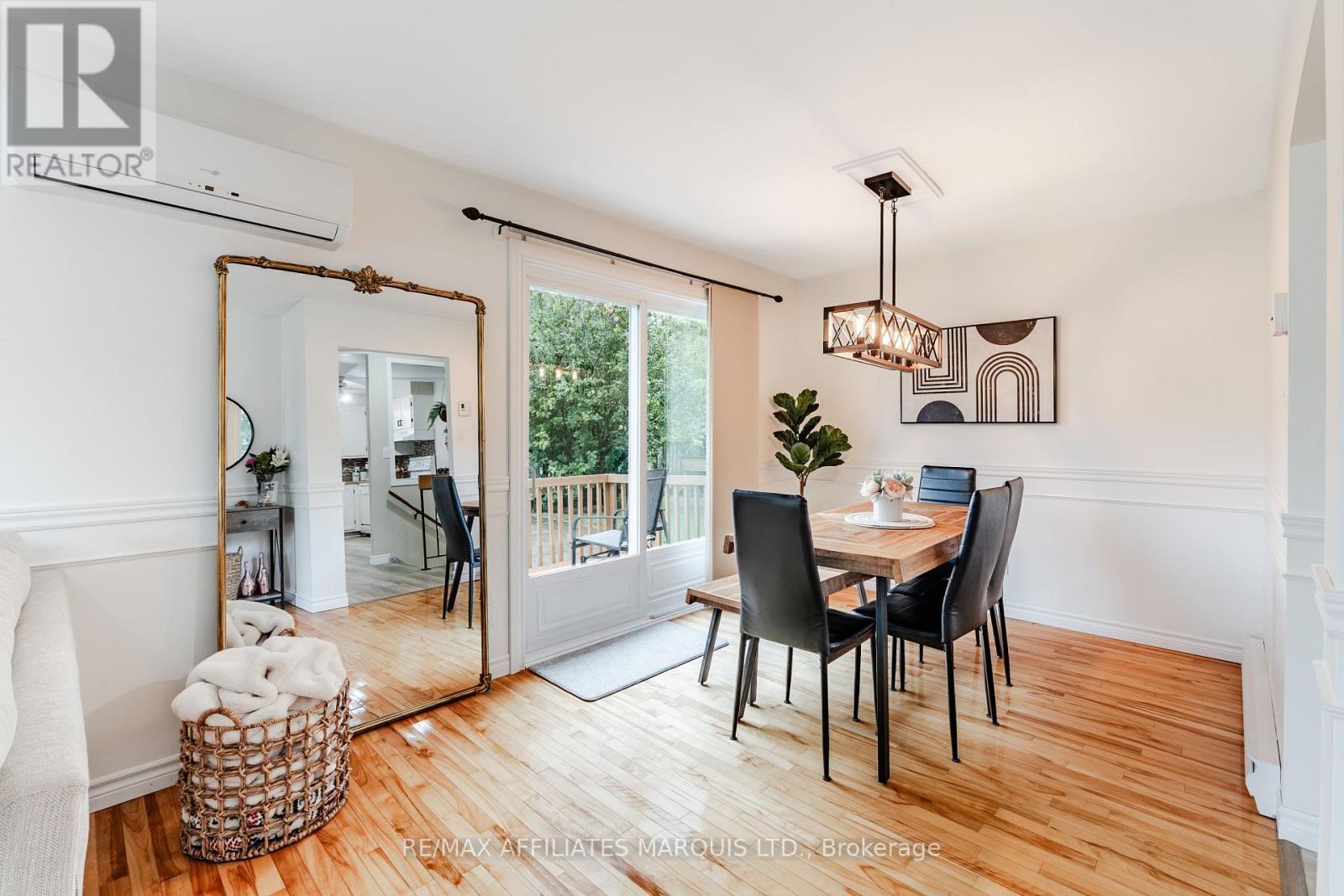 709 Champlain Drive, Cornwall, ON - Indoor Photo Showing Dining Room