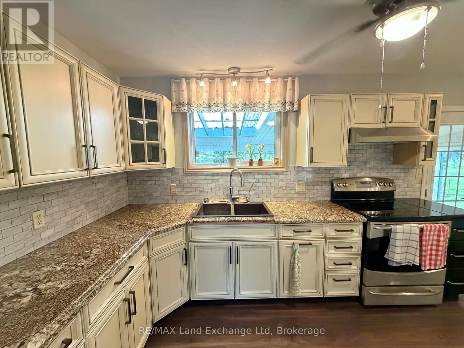 44 Briarwood Crescent, North Huron (Wingham), ON