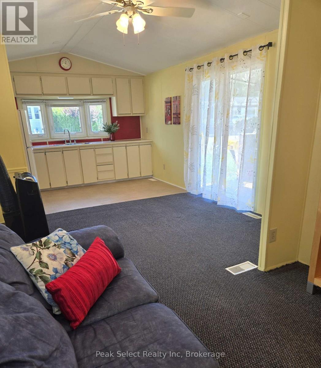 205 - 198 Springbank Drive, London South (South D), ON