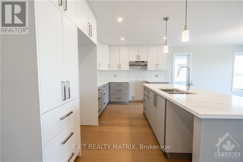 Imported from oreb - 9 Glenco Road, South Stormont, ON - Indoor Photo Showing Kitchen With Double Sink With Upgraded Kitchen
