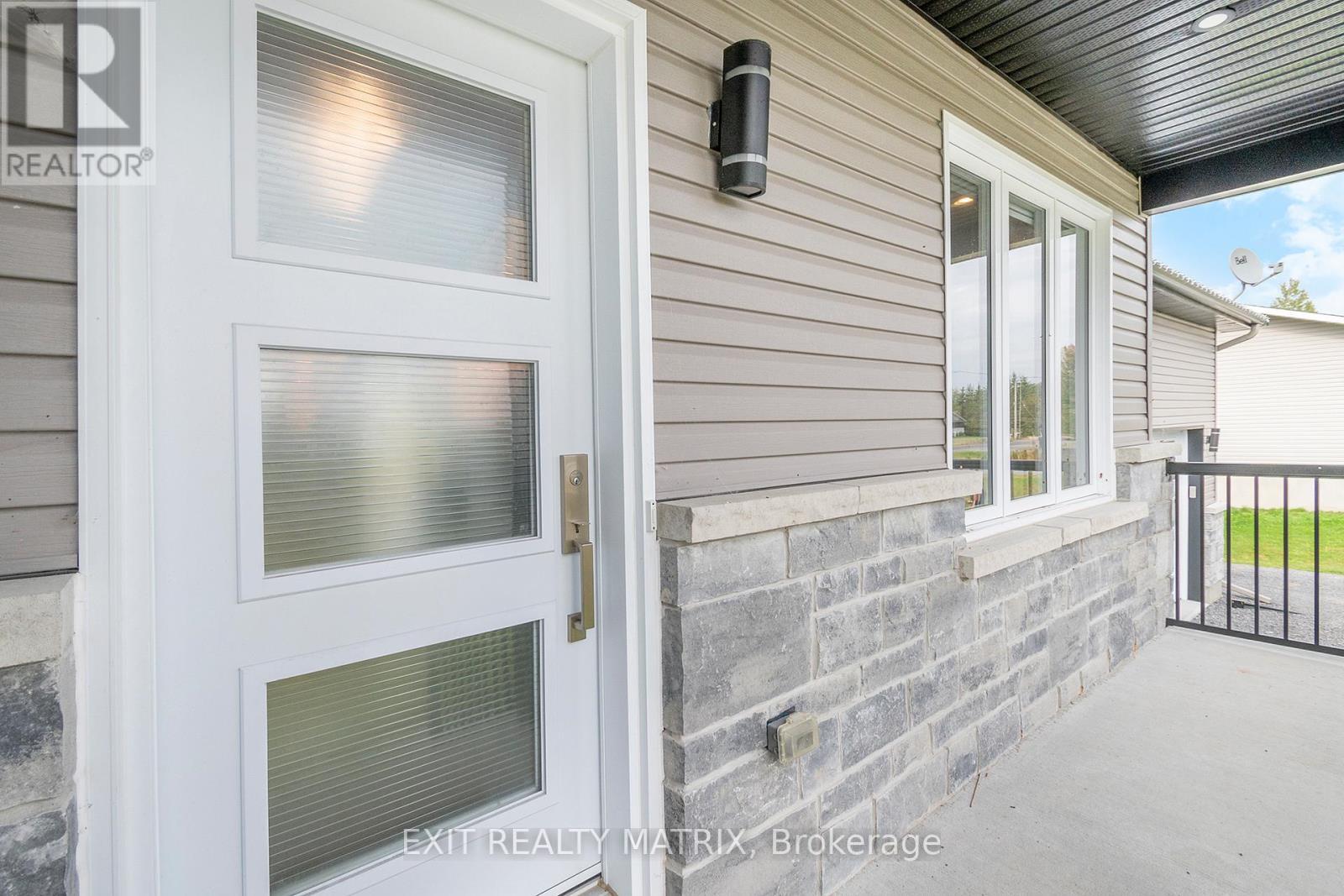 25 Glenco Road, South Stormont, ON - Outdoor With Exterior
