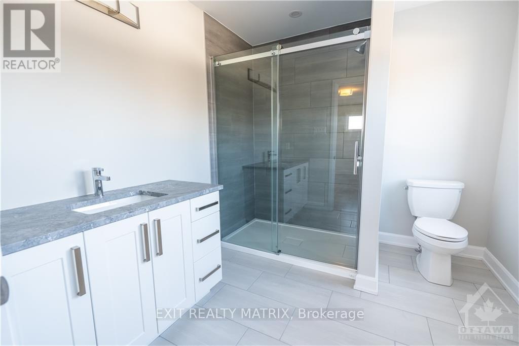 6 Glenco Road, South Stormont, ON - Indoor Photo Showing Bathroom