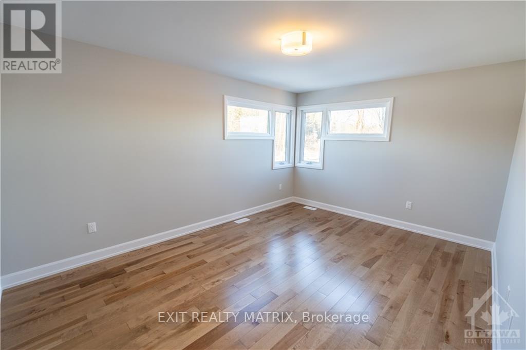 6 Glenco Road, South Stormont, ON - Indoor Photo Showing Other Room