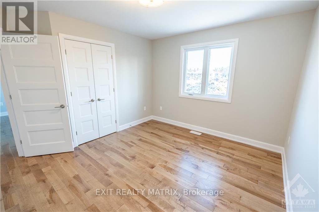 6 Glenco Road, South Stormont, ON - Indoor Photo Showing Other Room