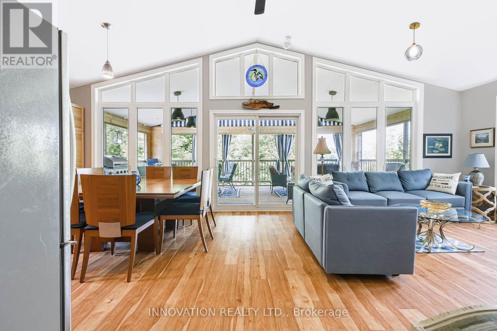 688 Dewitt Lane, Frontenac (Frontenac South), ON - Indoor Photo Showing Living Room