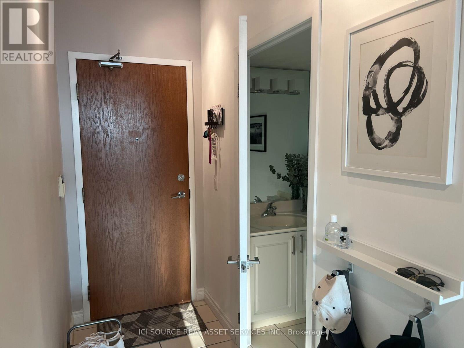 2612 - 219 Fort York Boulevard, Toronto, ON - Indoor