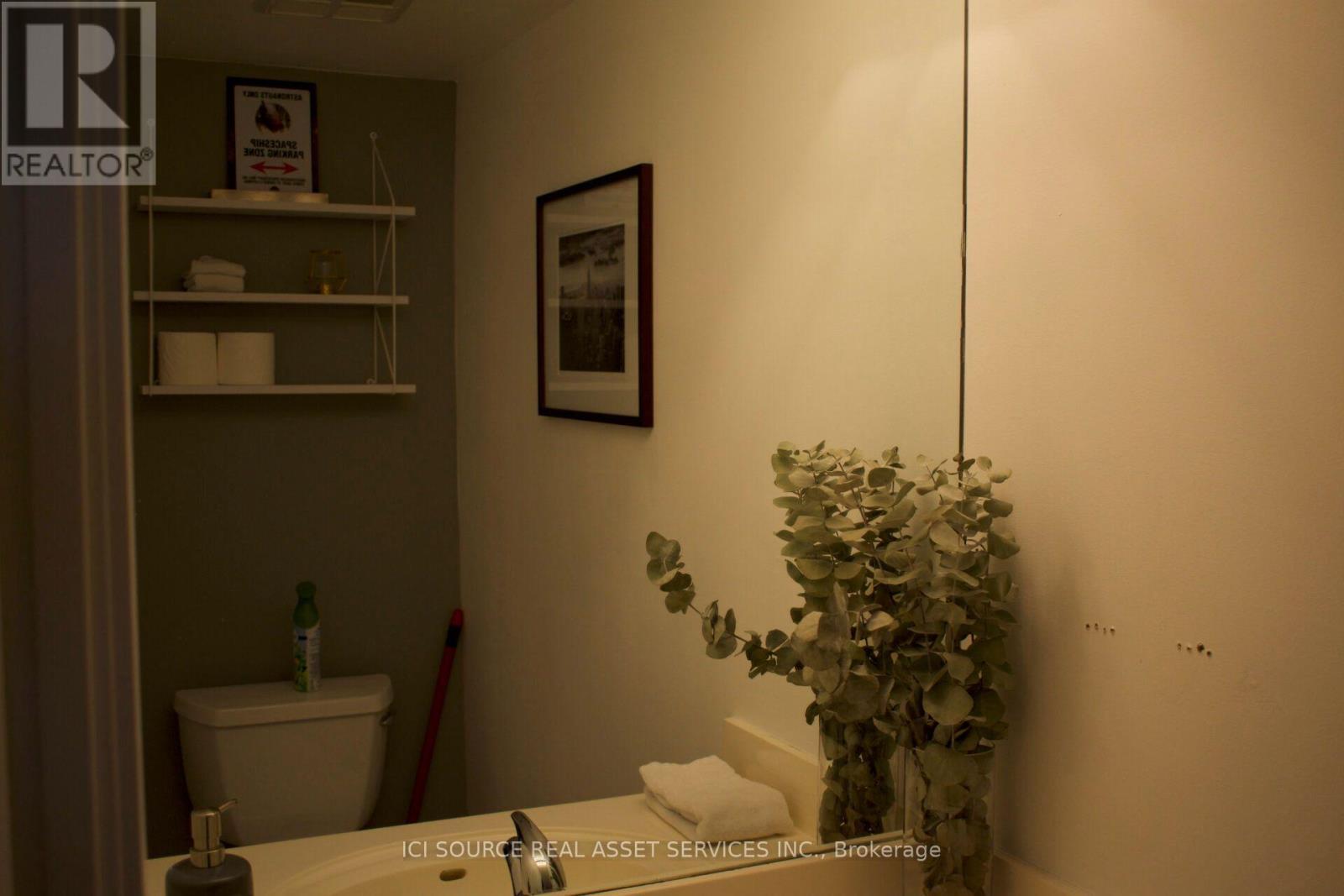 2612 - 219 Fort York Boulevard, Toronto, ON - Indoor Photo Showing Bathroom